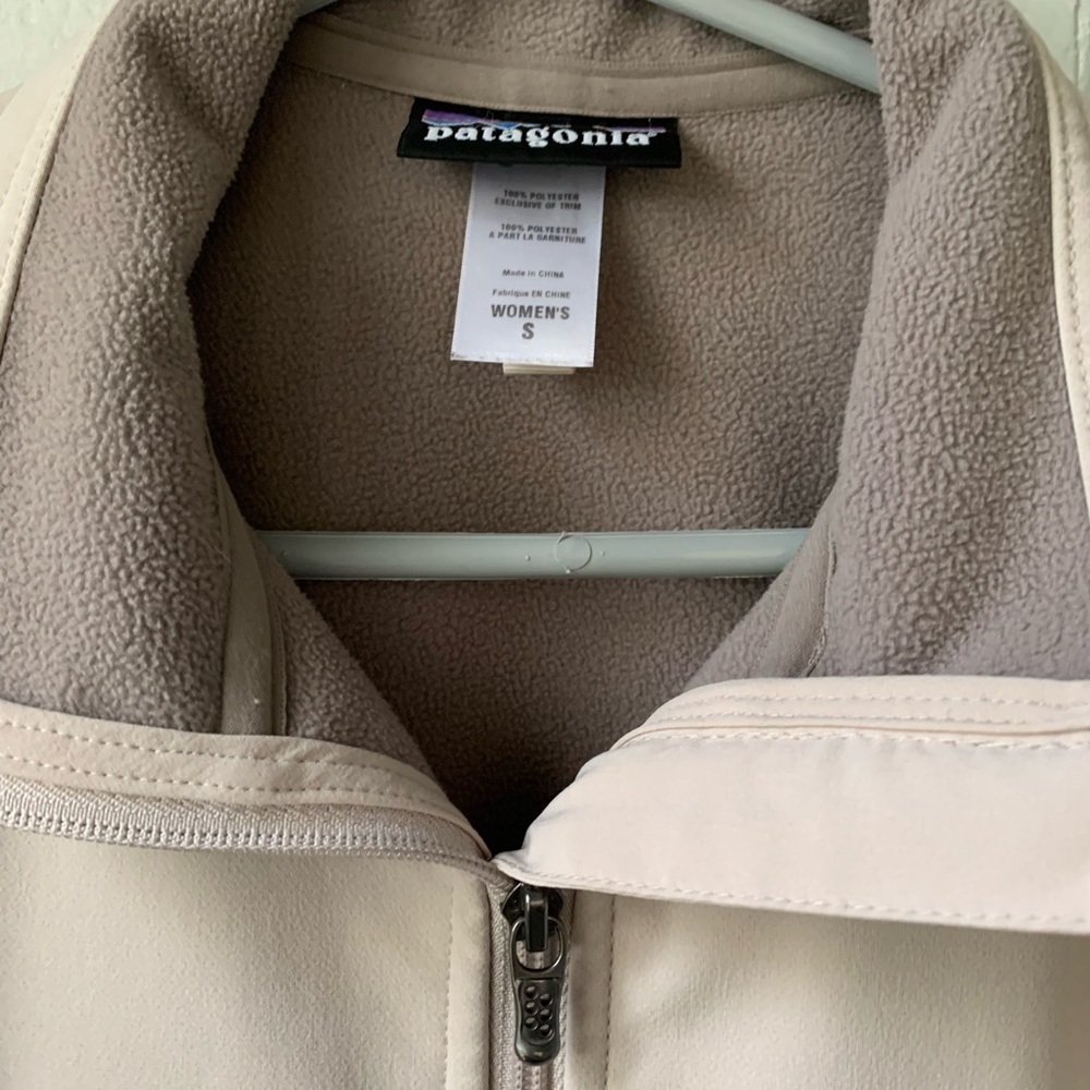 Patagonia soft shell jacket - Picture 2 of 5